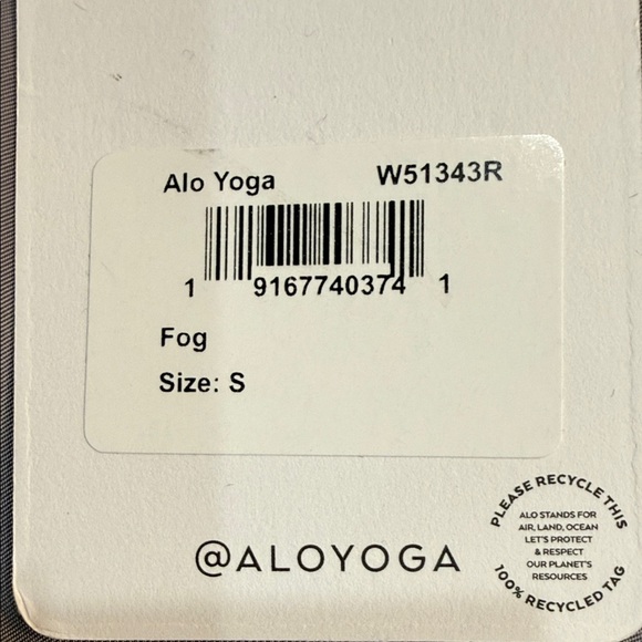 Alo YOGA | ✨NEW✨ High-Waist Ski-Moto Puffer Pant in Fog - Picture 5 of 5